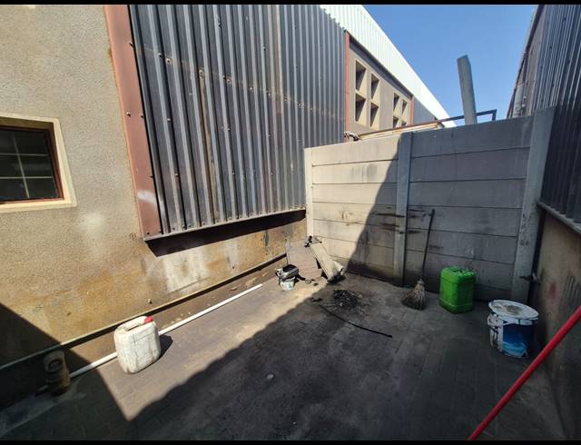 130M² WAREHOUSE TO LET IN ALRODE SOUTH
